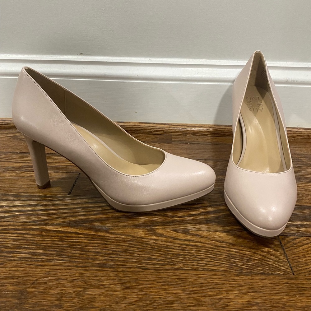 Teresa platform pump in Nude